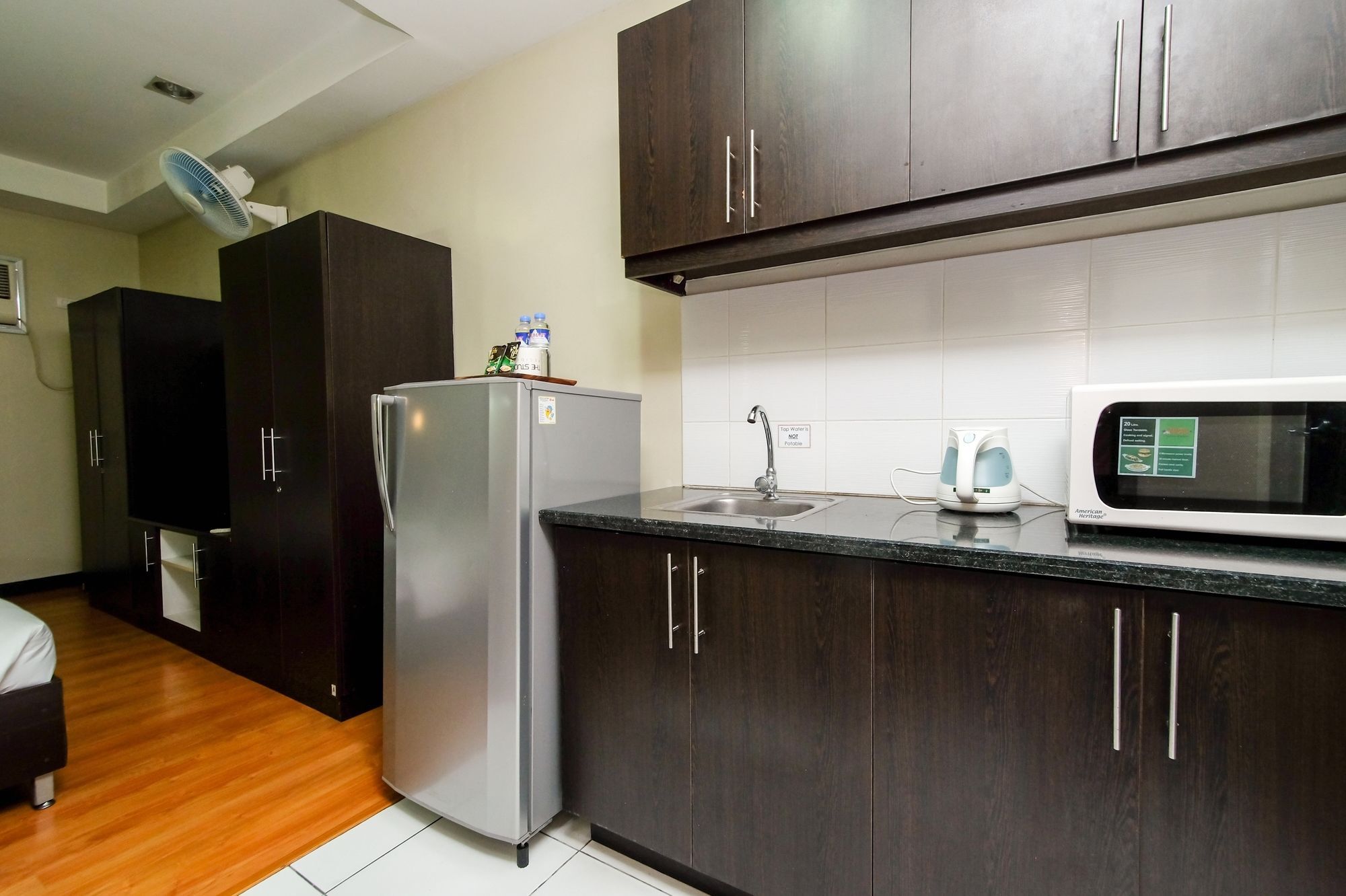 เดอะสตูดิโอ 87 เรซิเดนซ์ Apartment มะนิลา ภายนอก รูปภาพ